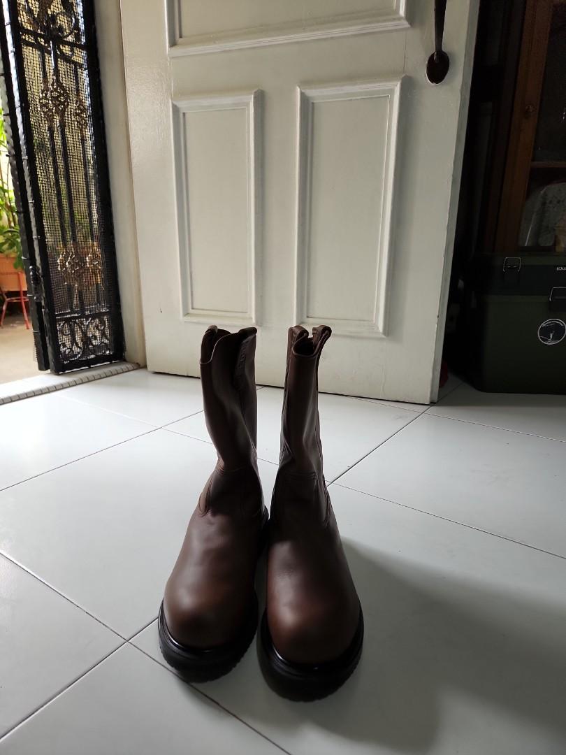Red wing boots store 1159