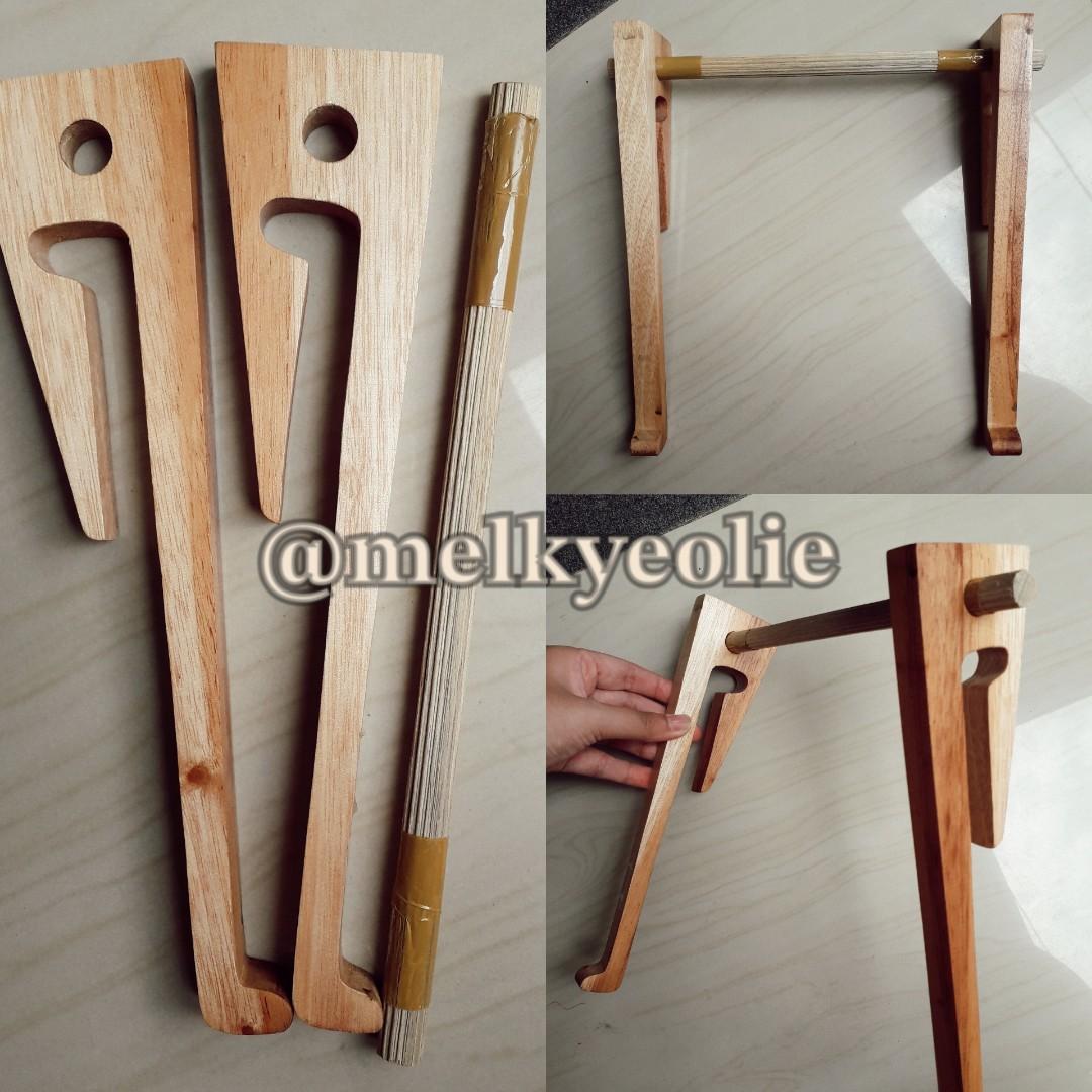 Stand Laptop Kayu, Perabotan Rumah di Carousell