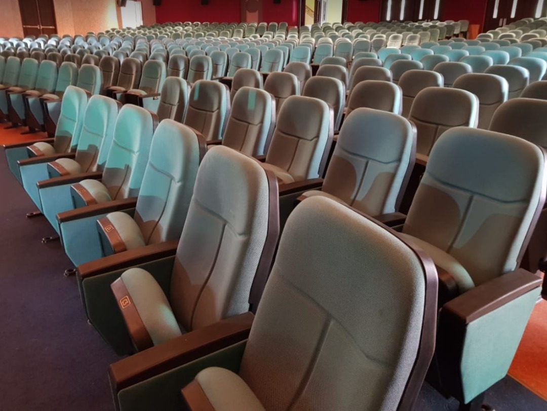 theater chair cinema seat, Furniture & Home Living, Furniture, Chairs