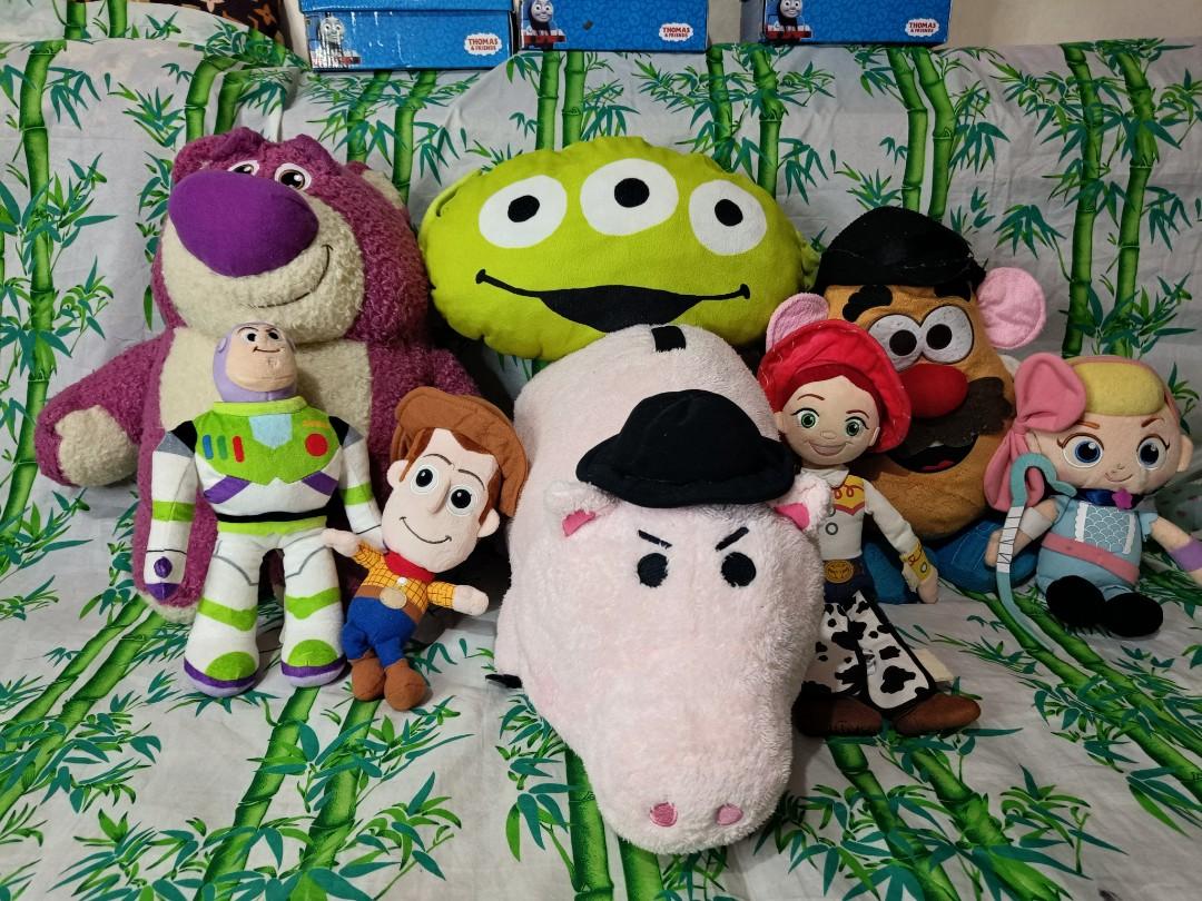Toy Story Bundle (Category: Character Goods) located in Angono. Submitted by nikkicake (Listing ID 1189424360, Image 1). Description: Toys Story and Disney Pixar etiketa.