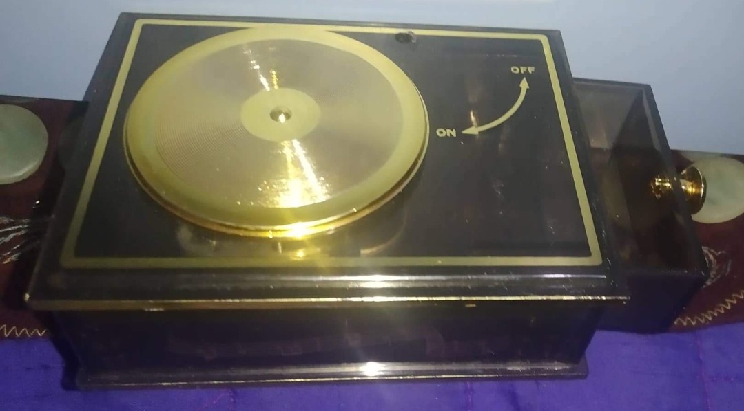 TOYO "Swan Lake" Music Box Musical Movements, Hobbies & Toys