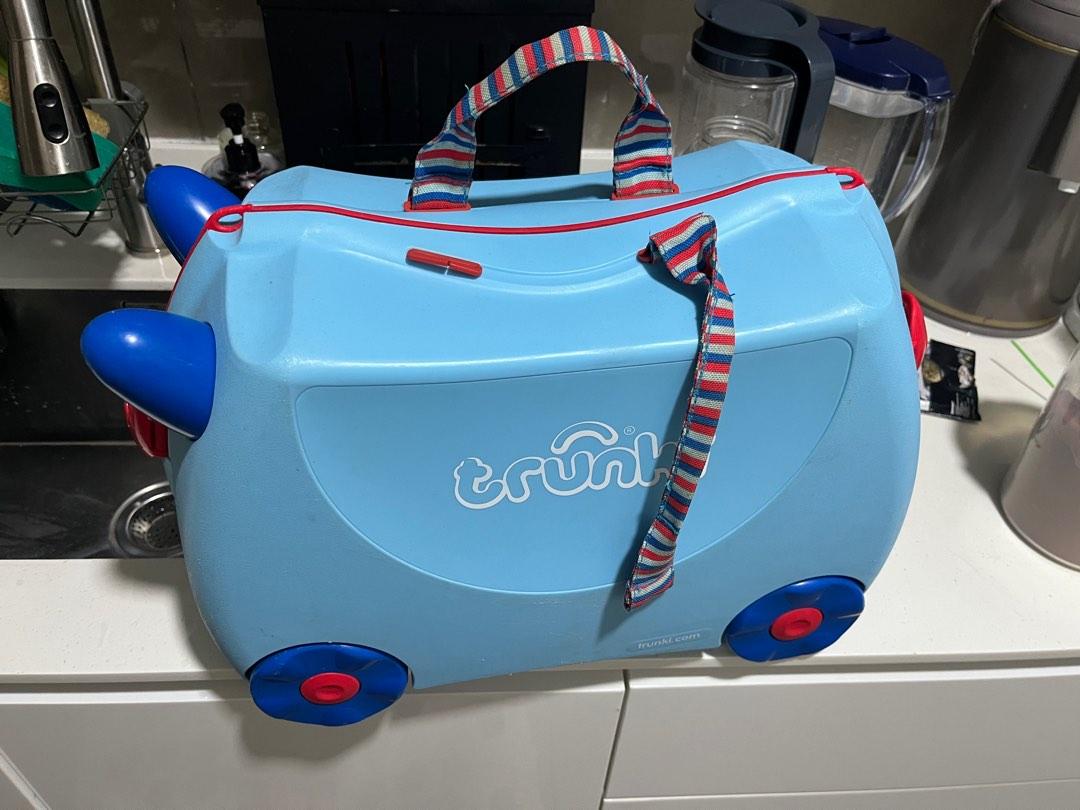 Trunki with 1 handle broken Hobbies Toys Travel Luggage on
