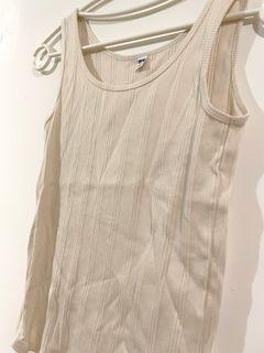 Uniqlo 米白背心