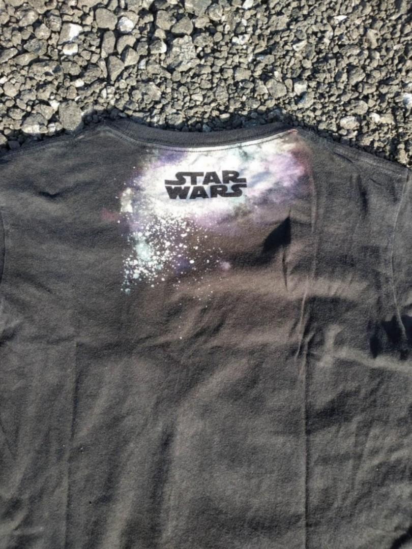 Uniqlo darth best sale vader t shirt