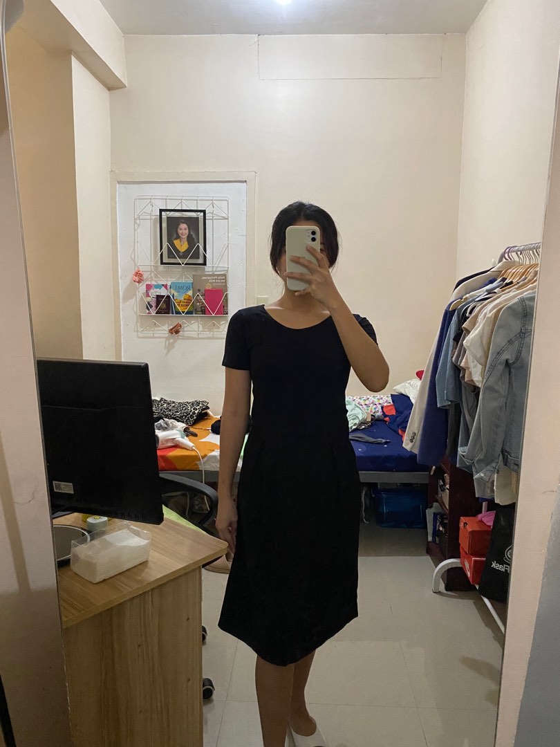 Uniqlo Padded Minimalist Dress, Women's Fashion, Dresses & Sets