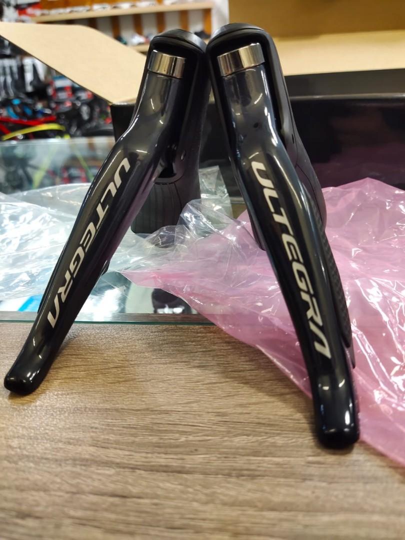 Used Ultegra Di2 R8050 Shifters (rimbrake), Sports Equipment, Bicycles