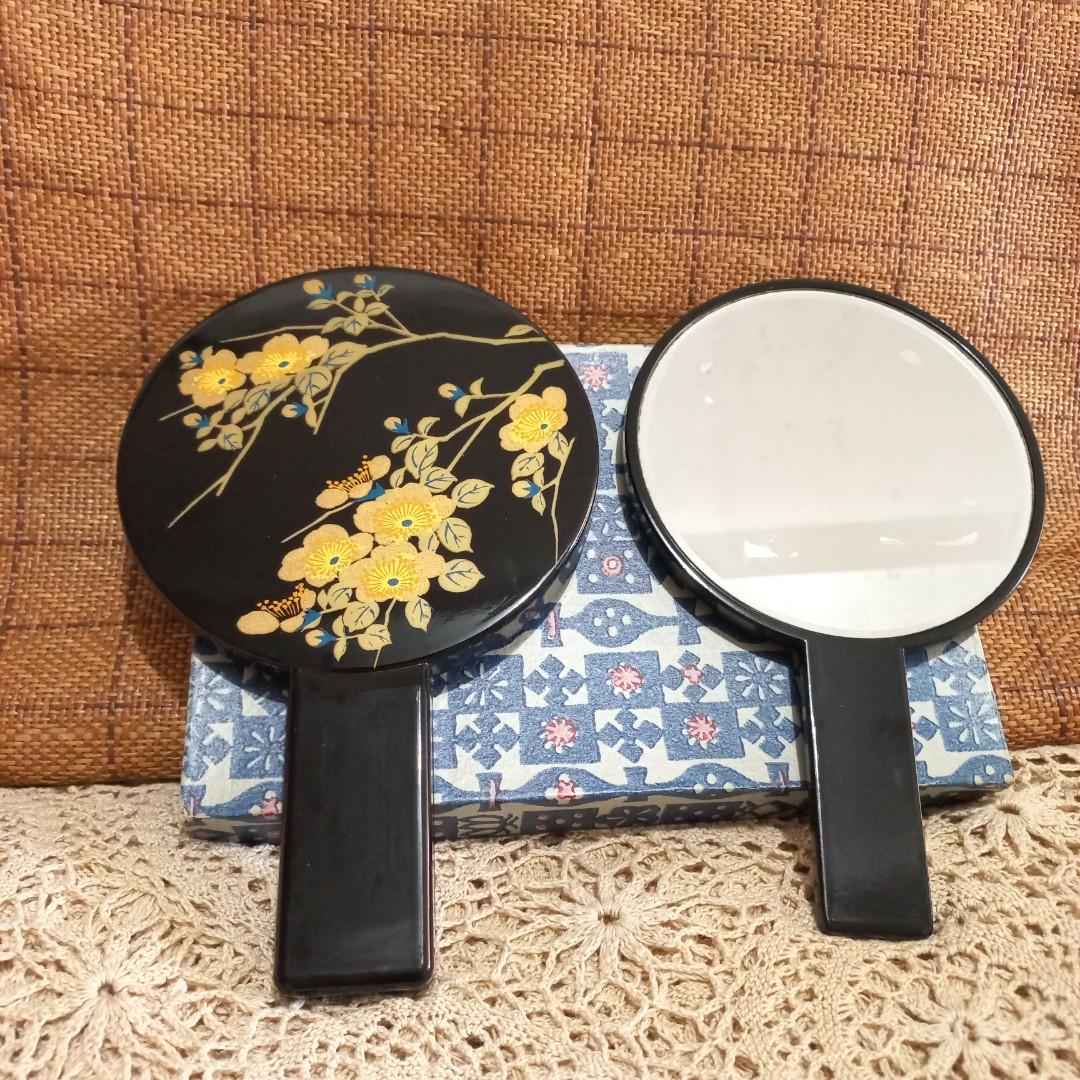 Vintage Japanese lacquerware large handheld mirror (Category: Mirrors) located in Dasmarinas. Submitted by millennialmeetsvintage (Listing ID 1189393075, Image 1). Description: Height 24 cm Diameter 16 cm flaw: may discolorations yung mirror.