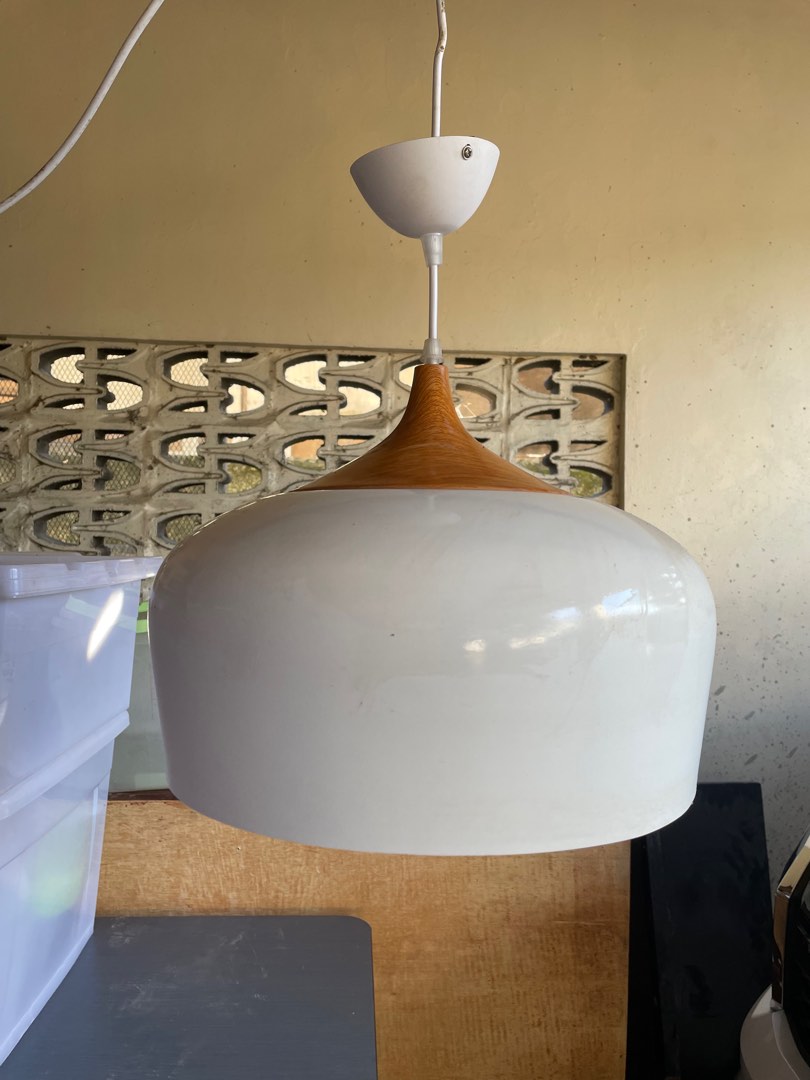 White lighting fixture, Furniture & Home Living, Lighting & Fans, Lighting on Carousell