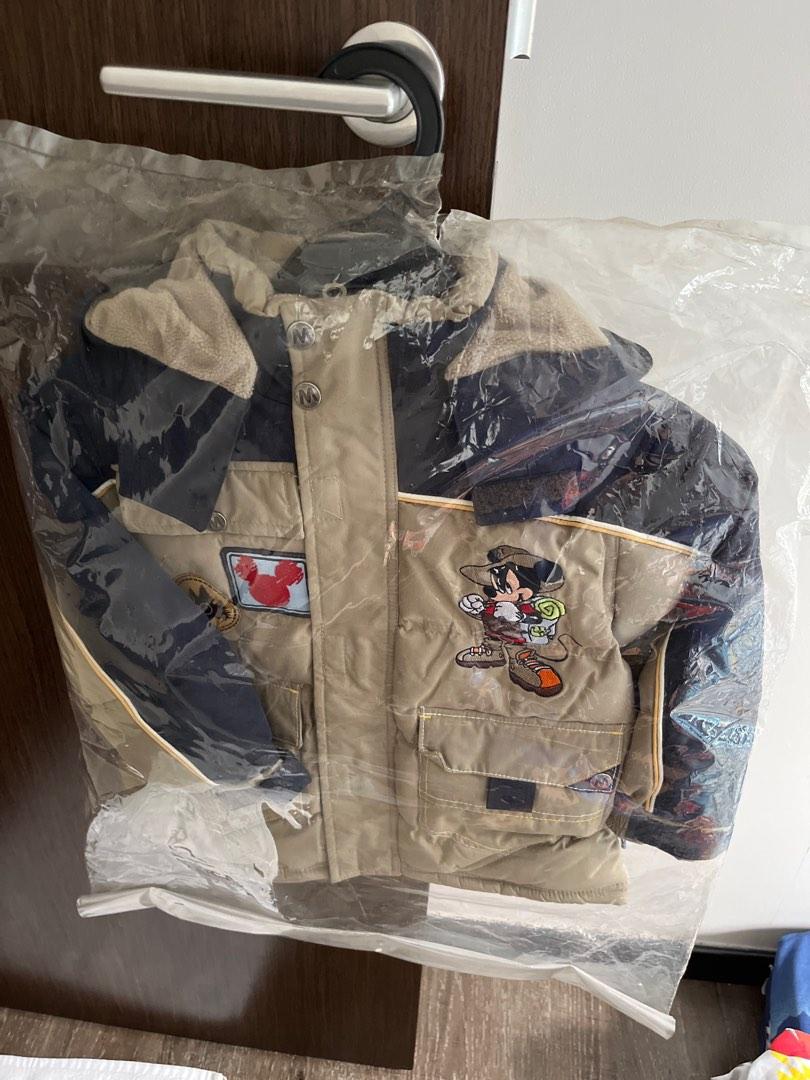 Winter Jacket (Category: Babies & Kids Fashion) located in Singapore. Submitted by vt_rong (Listing ID 1188142806, Image 2). Description: Winter jacket Size 2 Size 6.