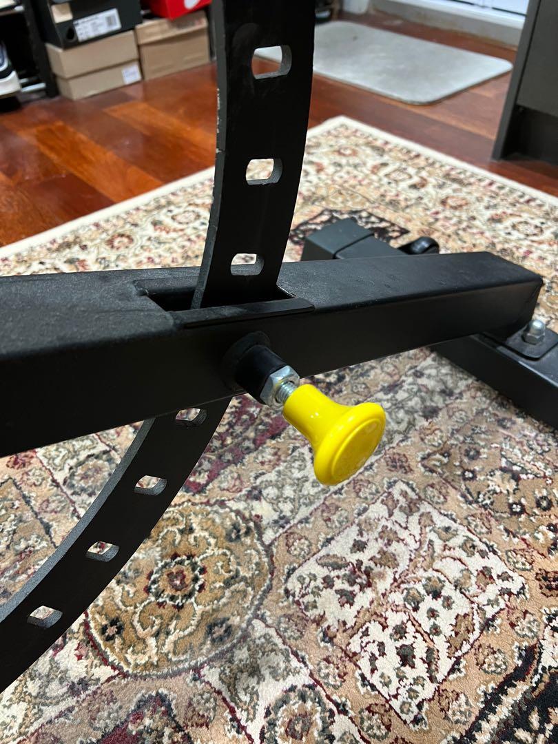 Commercial Gym Bench (with leg support), Sports Equipment, Exercise