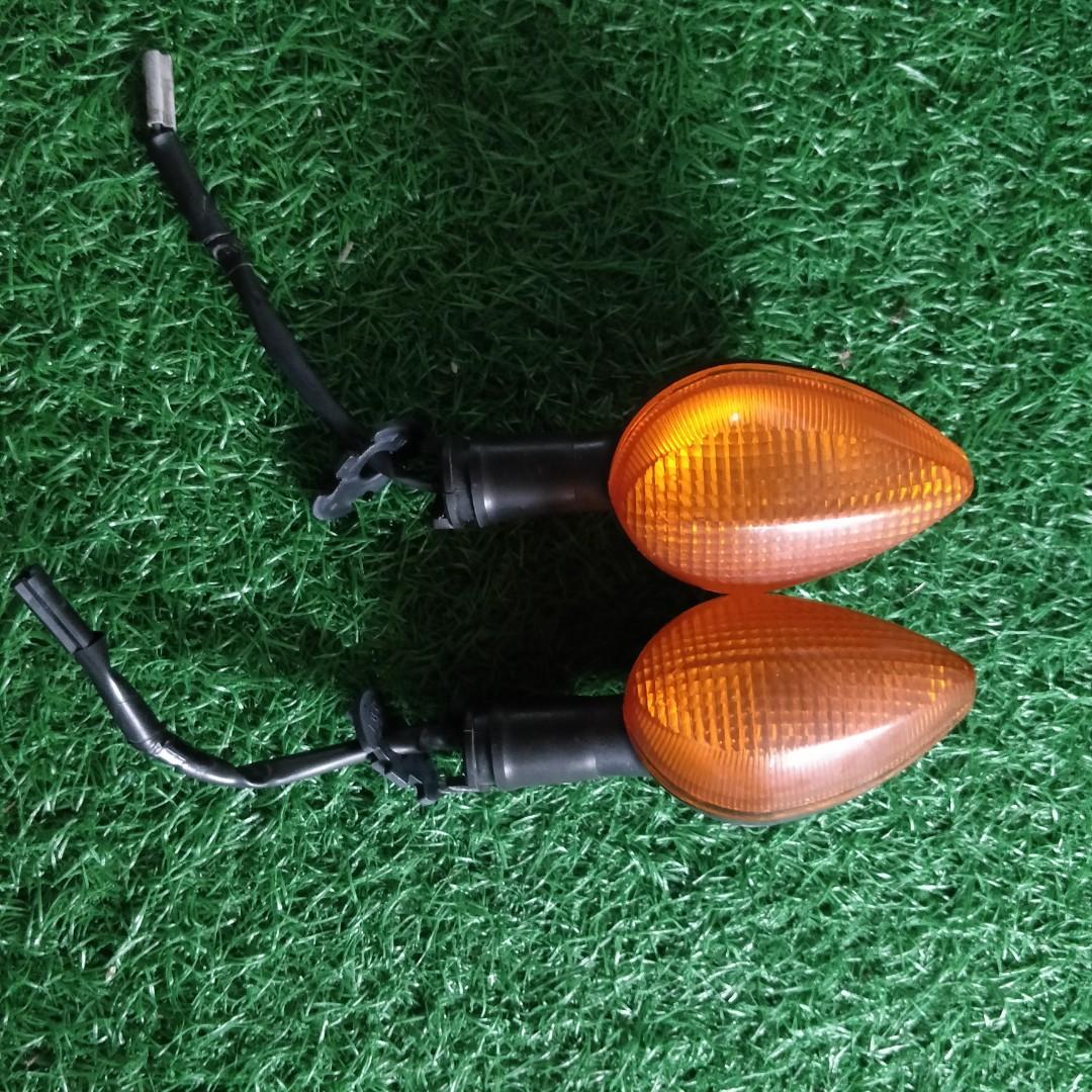 Yamaha FZ 1 front signal light, Auto Accessories on Carousell