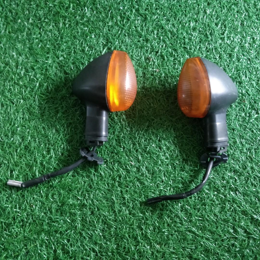 Yamaha FZ 1 front signal light, Auto Accessories on Carousell