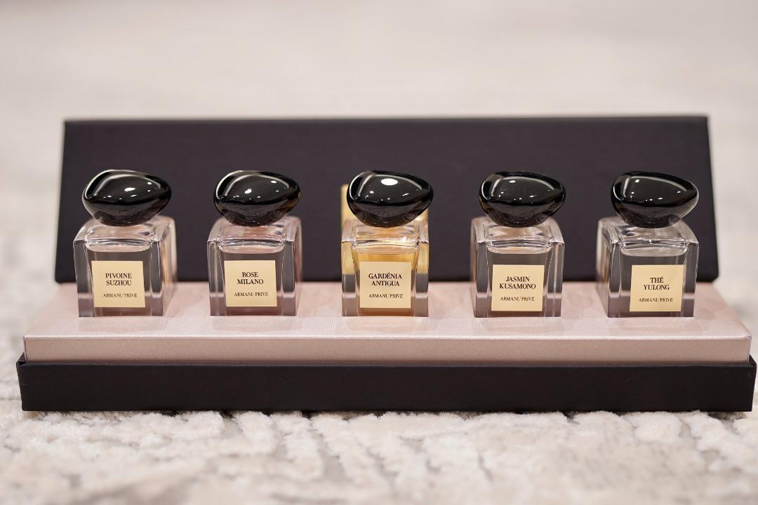 100% New & Real) Armani/Prive Les Eaux Fragrance Miniatures Set  x 5 -  聖誕禮物之選, 美容＆化妝品, 健康及美容- 香水＆香體噴霧- Carousell