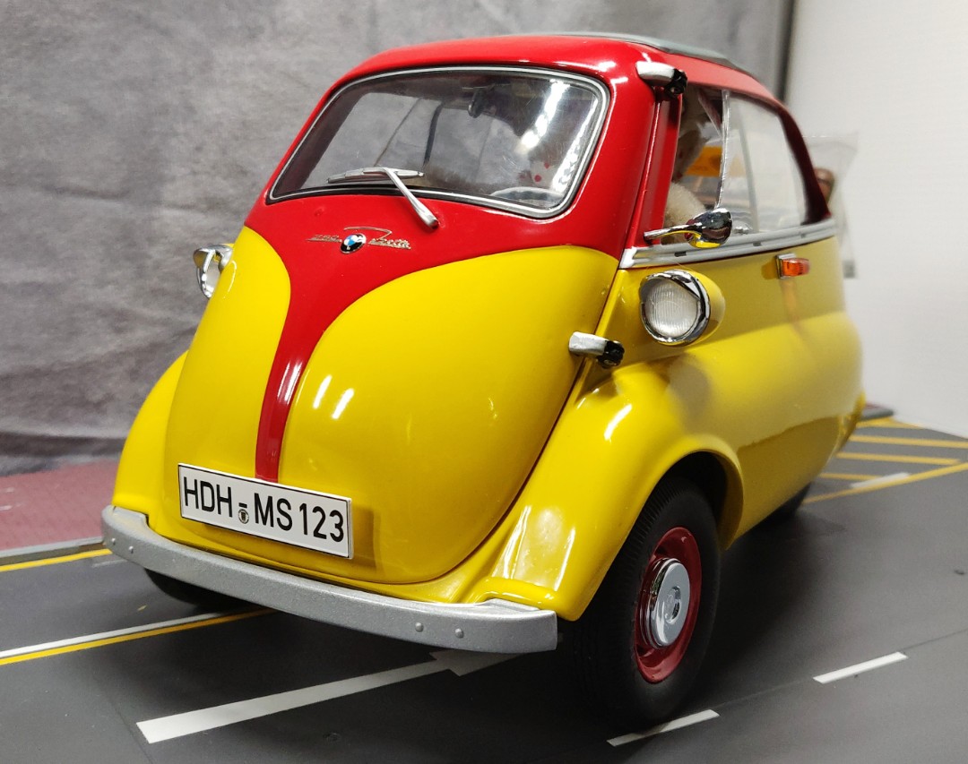 BMW Isetta 250 ミニカー premium XXs 1/12とても精巧な作りです