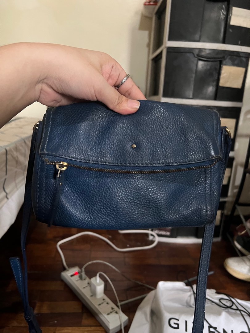 grim mørk anbefale Original Kate Spade Cobble Hill Mini Carson leather small crossbody bag,  Women's Fashion, Bags & Wallets, Cross-body Bags on Carousell