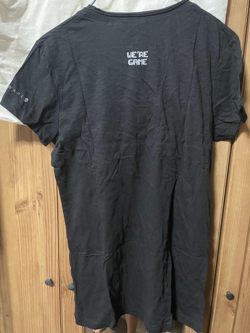 Alienware tee (Category: Tshirts & Polo Shirts) located in Singapore. Submitted by tchan21 (Listing ID 1189647590, Image 2). Description: Rare Alienware tee. Brand new. Size L. Very comfortable material. 18 inch by 27.5 inch.