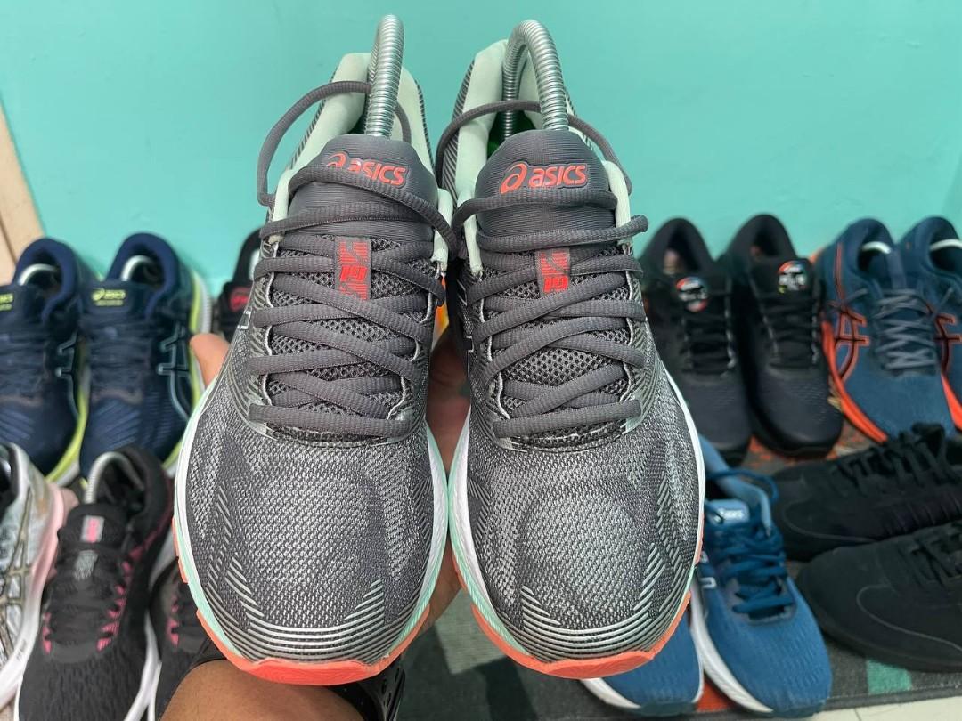 Asics nimbus 19 vs gt 2000 discount