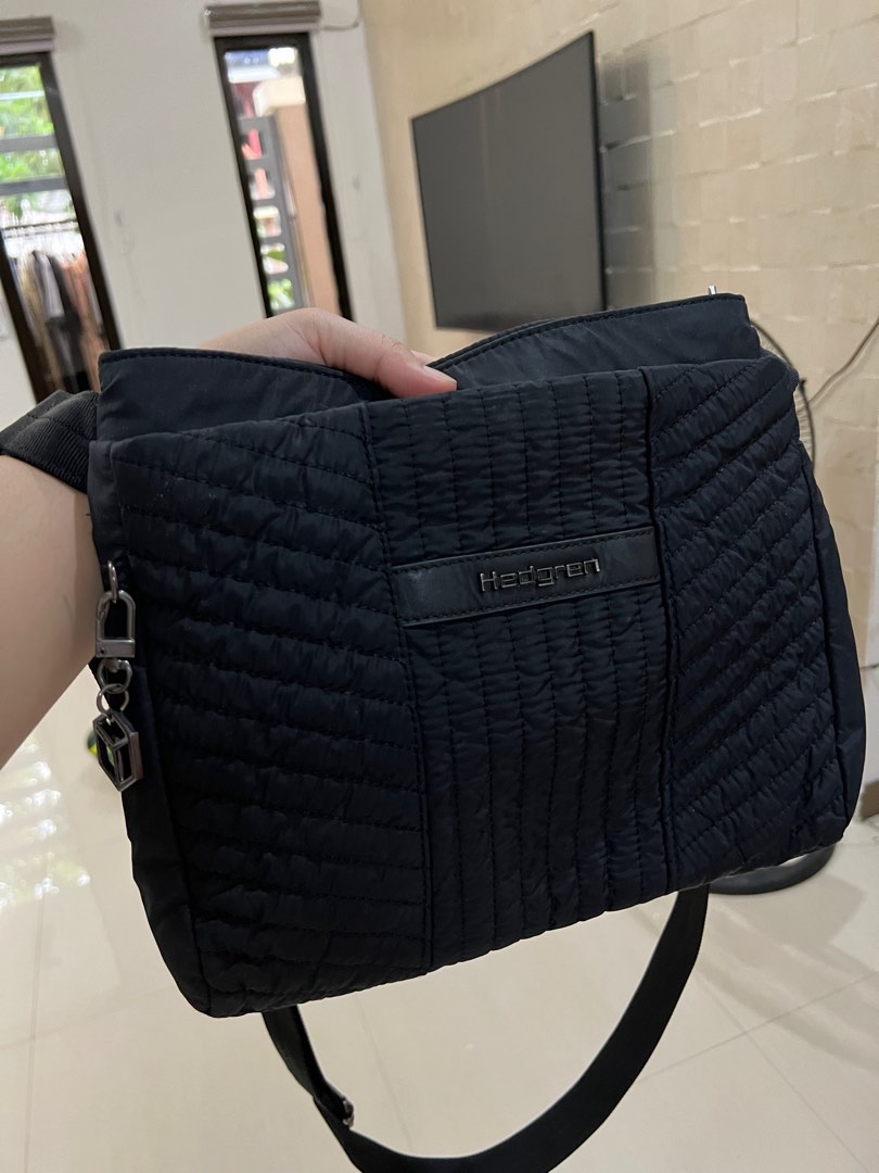 Authentic Hedgren Messenger Bag, Women's Fashion, Bags & Wallets, Cross ...