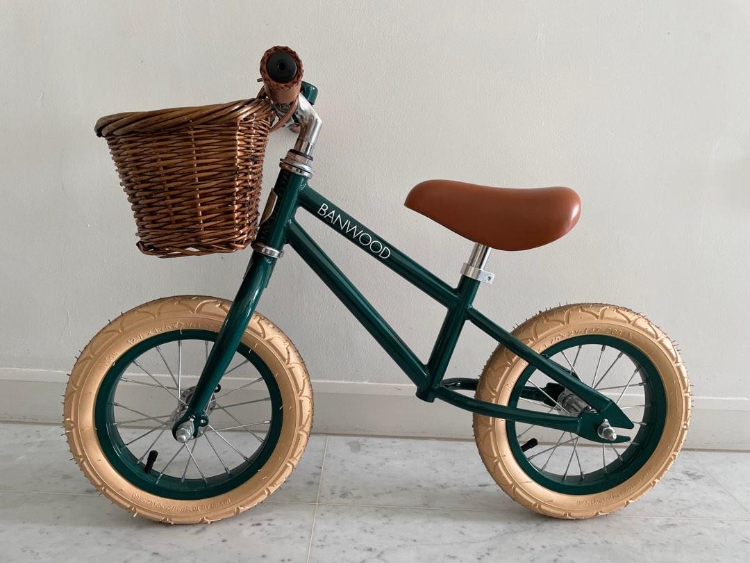 Banwood First Go balance bike in green, Sports Equipment, Bicycles