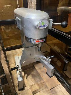 BELTRON 10QTS COMMERCIAL MIXER
