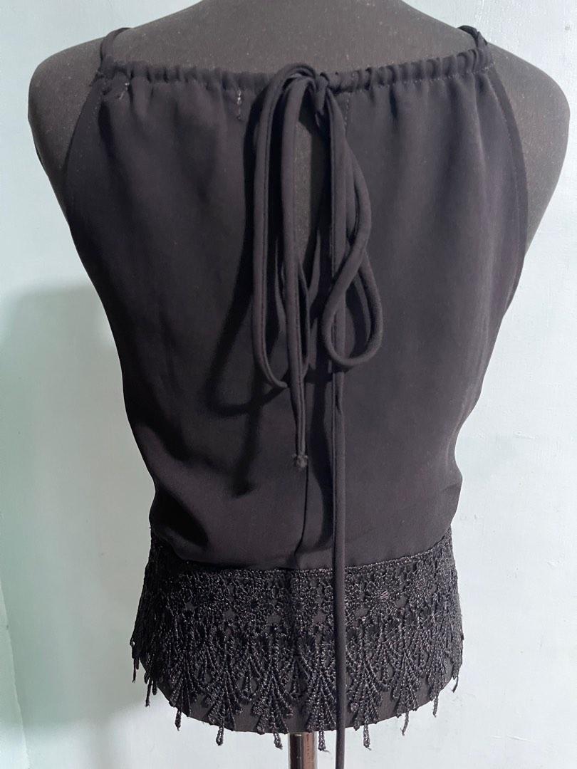 Black Sleeveless top (Category: Sleeveless) located in Pototan. Submitted by cconst (Listing ID 1189609653, Image 2). Description: Fits XS-Medium.