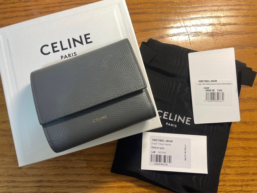 New Celine small trifold wallet Y22 รุ่น 3พับ สุดฮิต