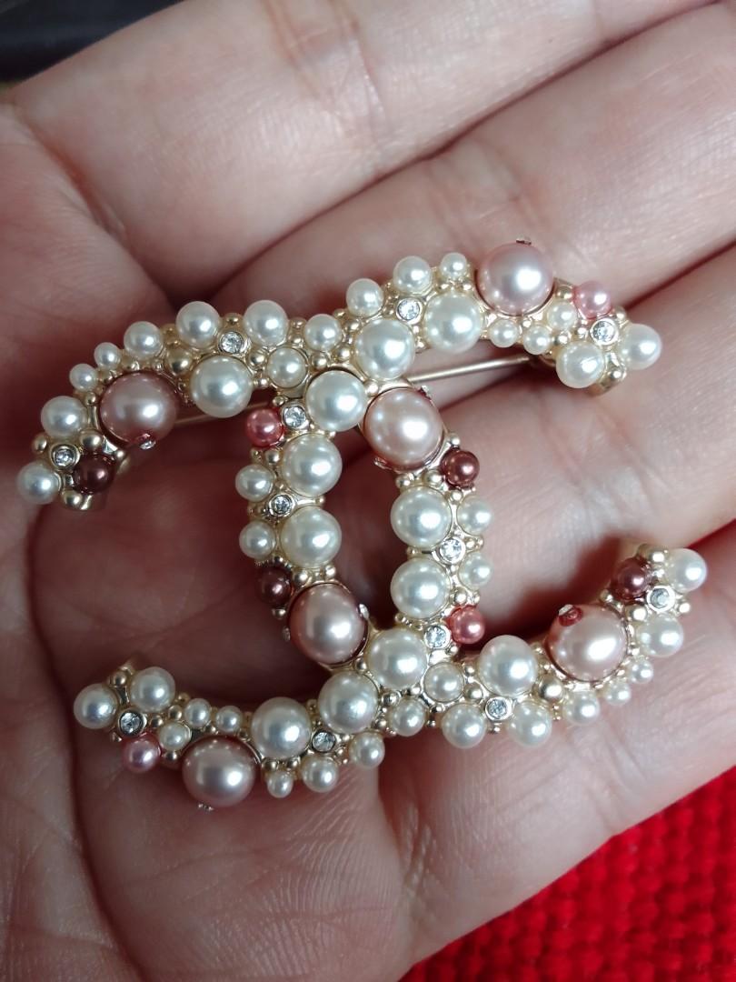 Chanel pearl Brooch, Luxury, Accessories on Carousell