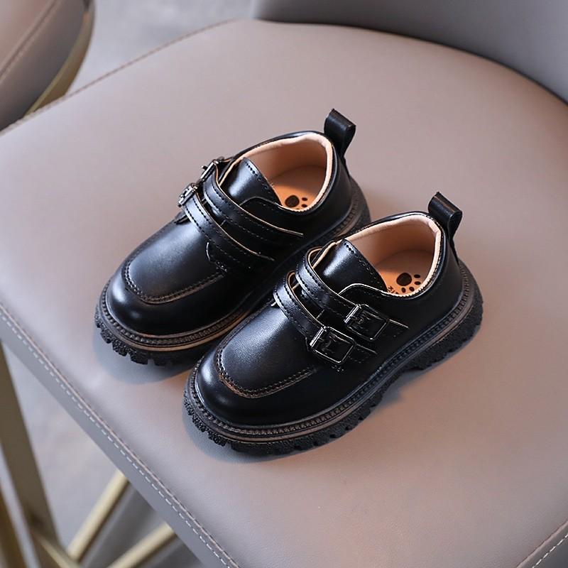 Childrens leather shoes top