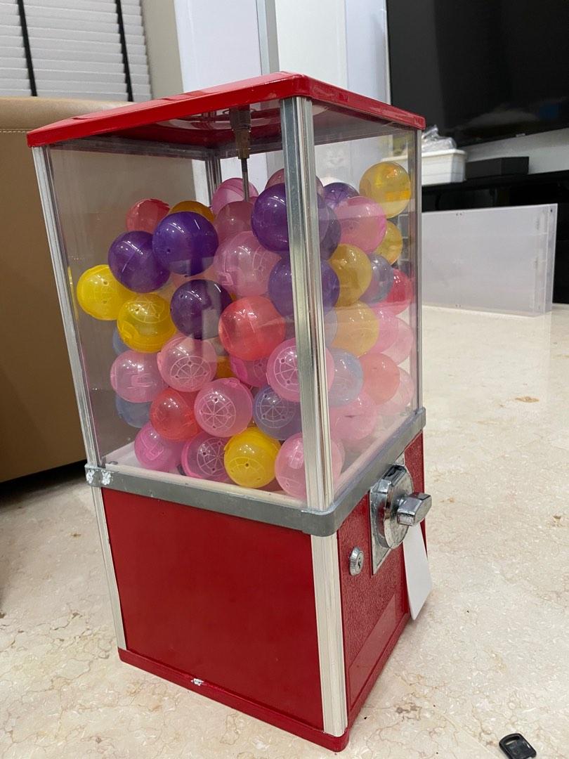 Gachapon / gashapon machine for sale, Hobbies & Toys, Toys & Games on