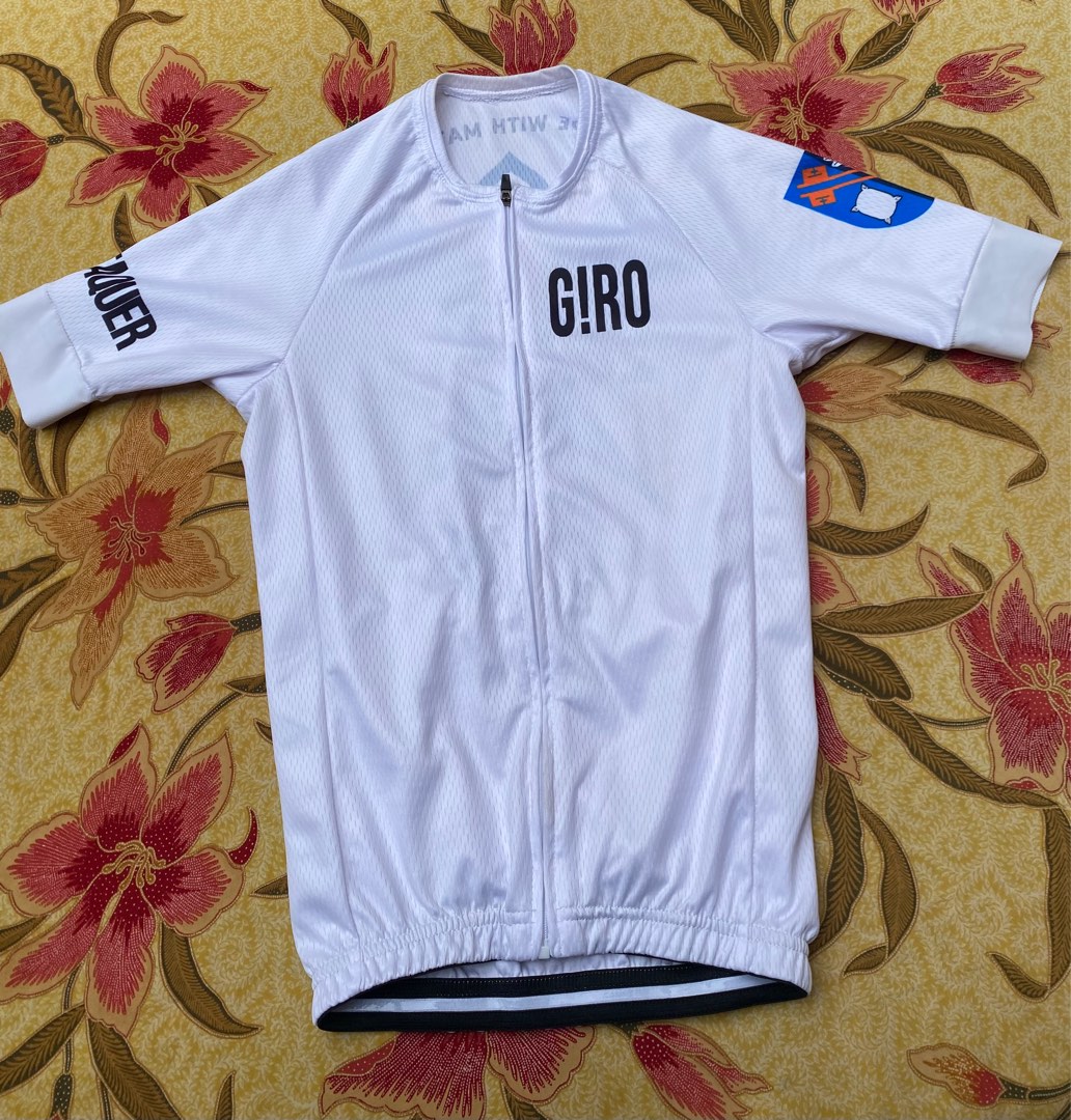 GIRO CYCLING JERSEY, Men's Fashion, Activewear on Carousell