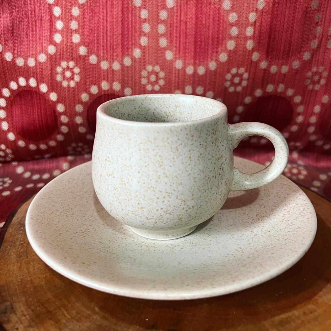 Grained Design Stoneware Cups and Saucers SB6J127, Furniture & Home Living, Kitchenware