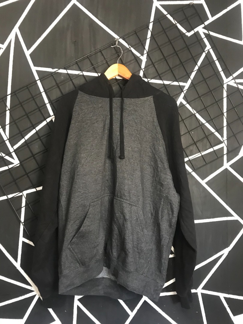 GRAY AND BLACK HOODIE, Men's Fashion, Tops & Sets, Hoodies on Carousell