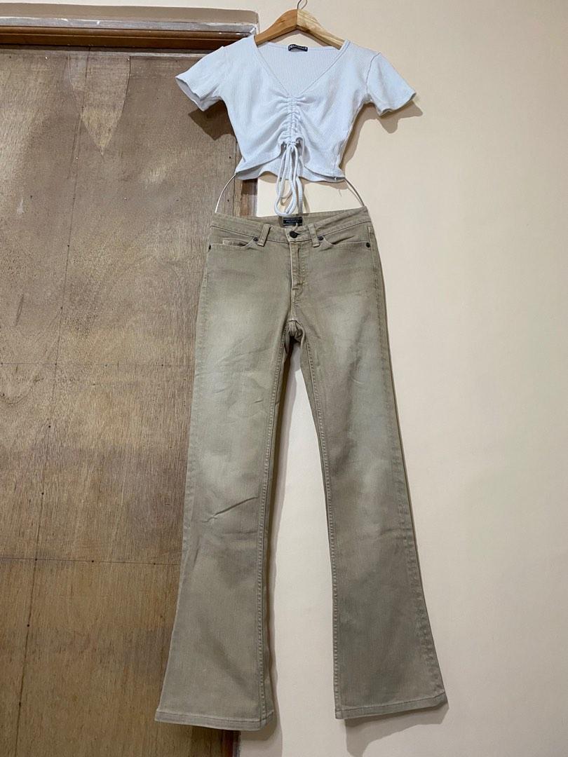 Khaki Flare Pants (Category: Other Bottoms) located in Nabua. Submitted by theclutterqueen (Listing ID 1189692783, Image 2). Description: 📌Can fit to 24-25.