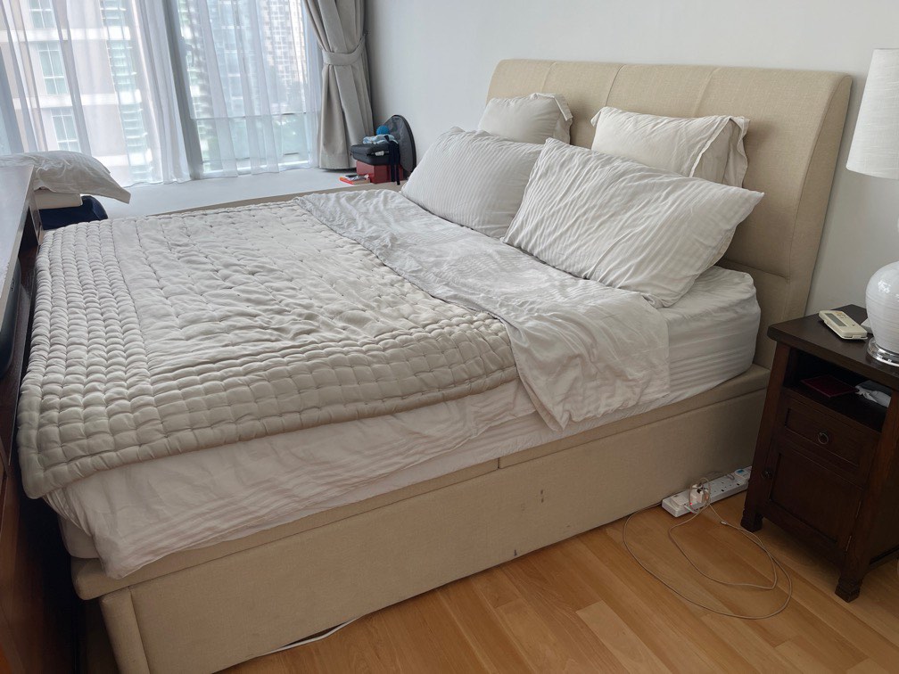 King size bed base, Furniture & Home Living, Furniture, Bed Frames