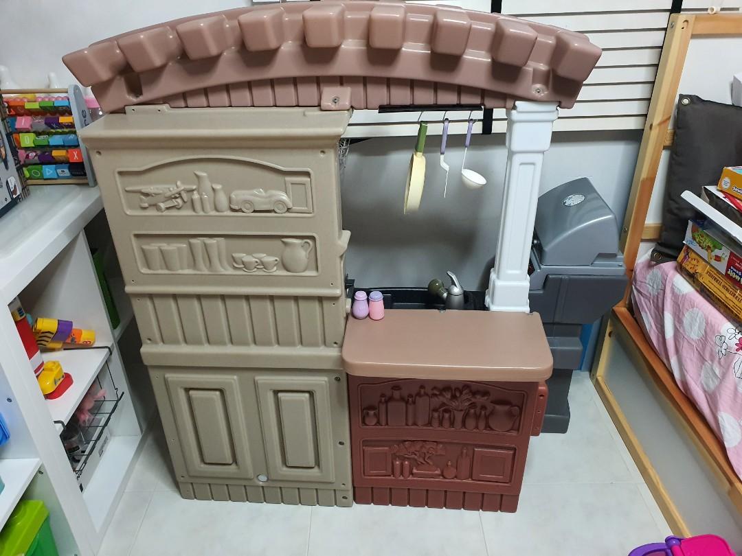 Little tikes walk in kitchen on sale