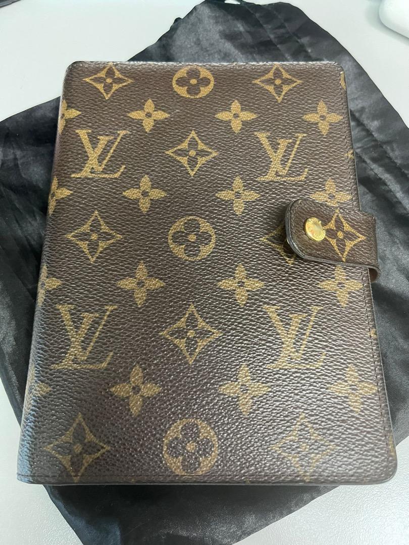 Authentic LOUIS VUITTON Green Epi Agenda MM, Luxury, Accessories on  Carousell