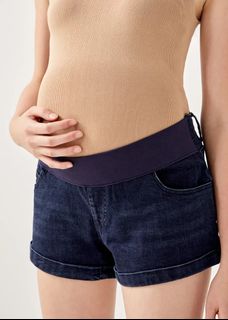 (Category: ) located in . Submitted by mumofthreee.maternity (Listing ID 1189624332, Image 1). Description: .