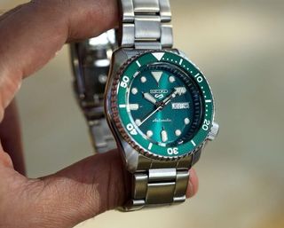 (Category: ) located in . Submitted by notorious_watches (Listing ID 1189720990, Image 1). Description: .