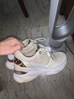 (Category: ) located in . Submitted by j.charlize (Listing ID 1189558890, Image 1). Description: .