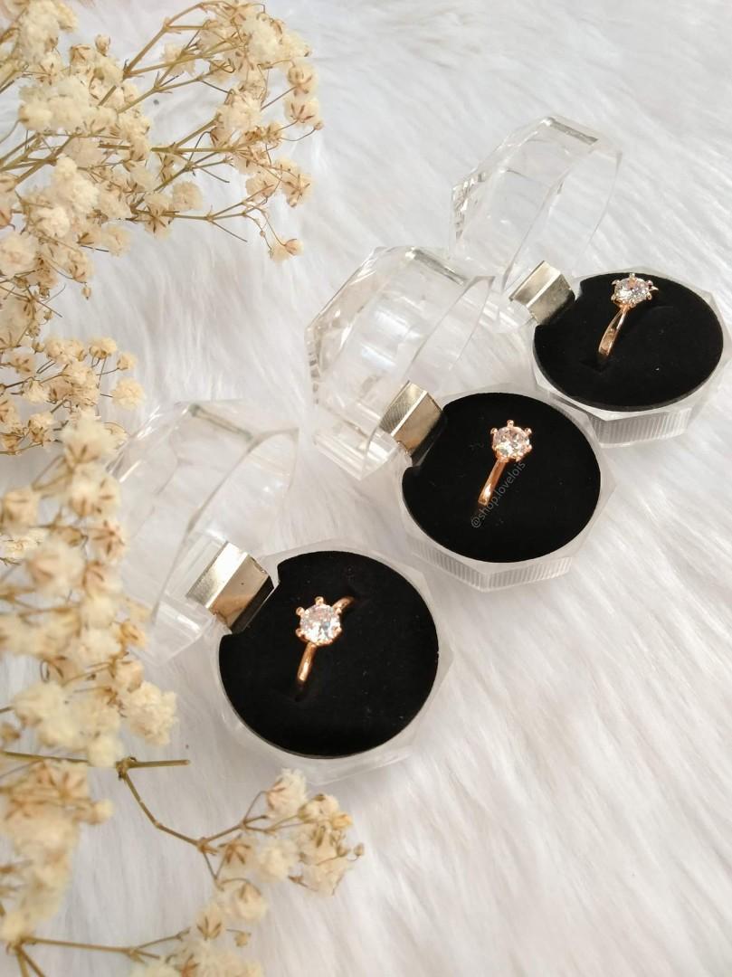 Minimalist ring, Women's Fashion, Jewelry & Organizers, Rings on Carousell