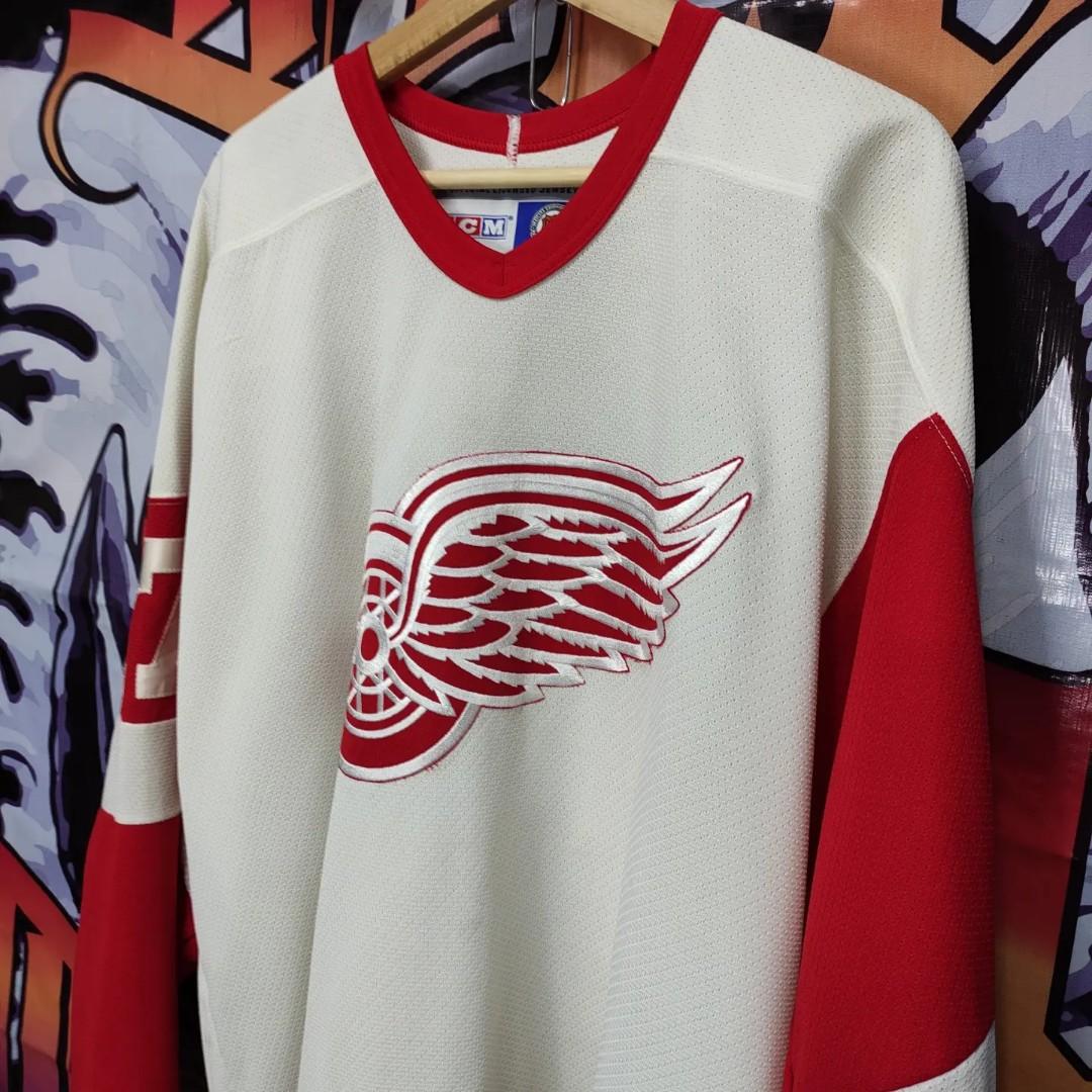 Mens red sale wings jersey