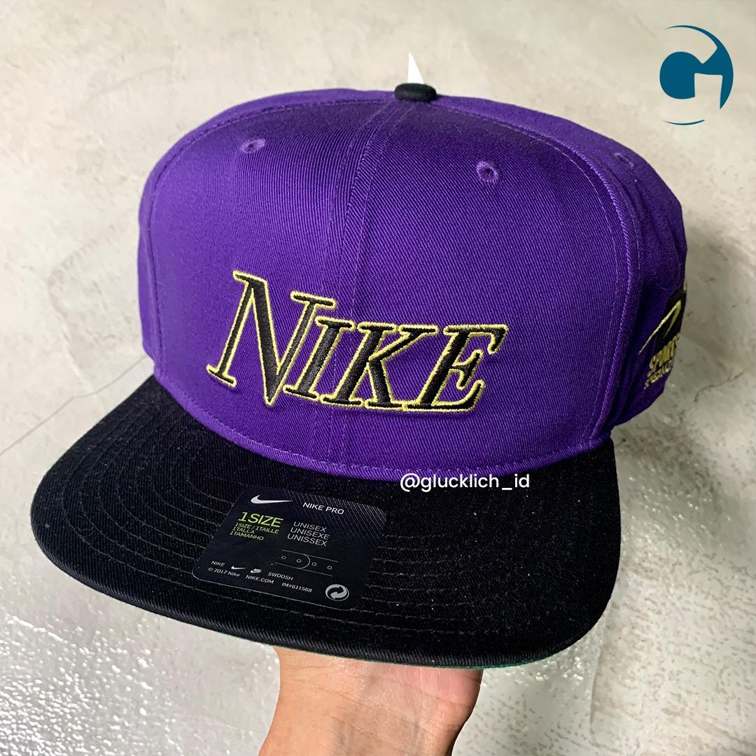Nike x Sports Specialties LA Pack Snapback in Black Court Purple