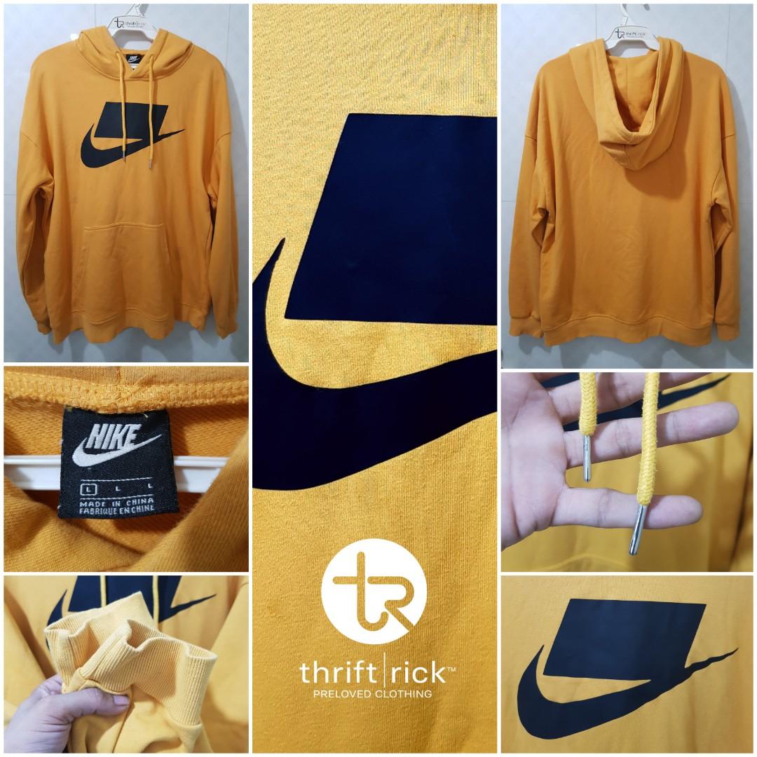 NIKE|NSW HOODIE MUSTARD JACKET (Category: Coats, Jackets and Outerwear) located in Indang. Submitted by thriftrick (Listing ID 1189619641, Image 2). Description: Size: Large on Tag Dimes: 23W ×28L Condition: Very Good Color Rate: 9.5/10 Issue: Sign of usage; cut washtags;(see last photo reference); needs wash Mode of Payment: Gcash Shipping: Shopee checkout (preferred by the seller) Strictly payment first policy Price: Php2,500+ sf PLS. READ THIS