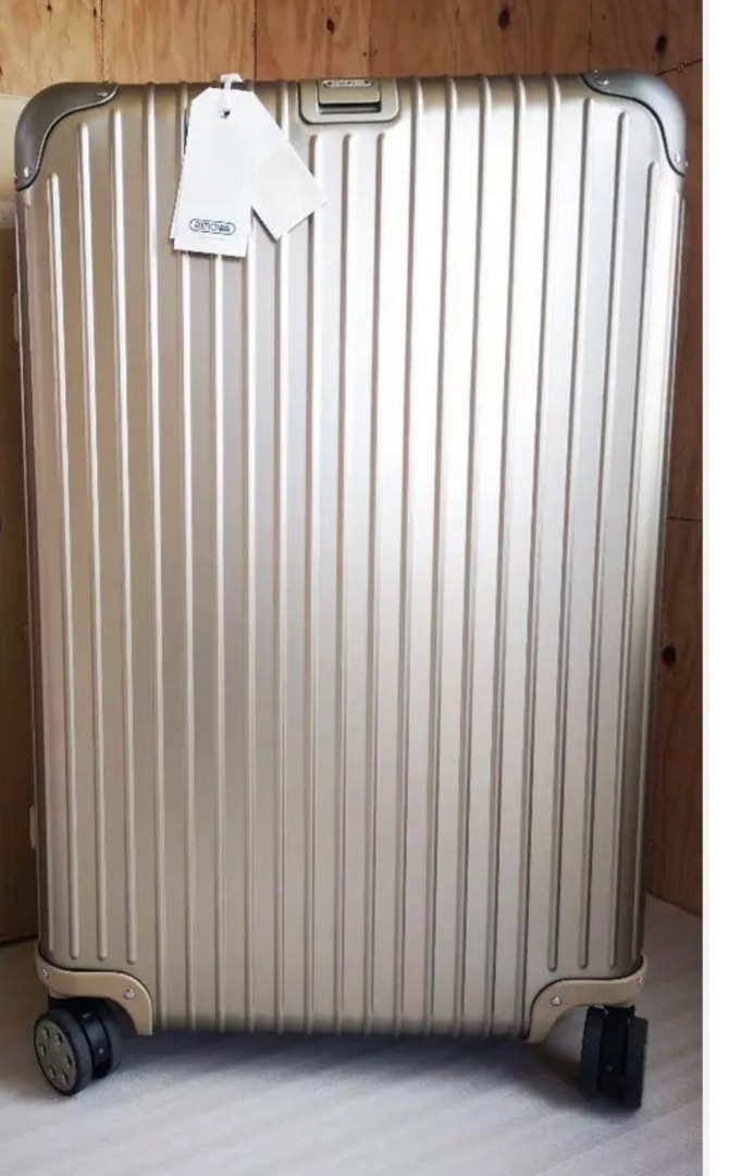 Rimowa topas titanium sport hot sale