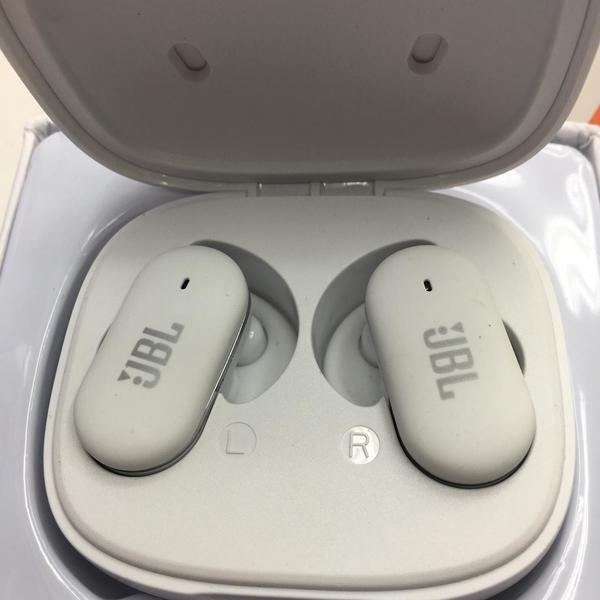 P12 Bluetooth Earbuds (Category: Earphones) located in Paranaque City. Submitted by audioaddict0517 (Listing ID 1189595329, Image 3). Description: .