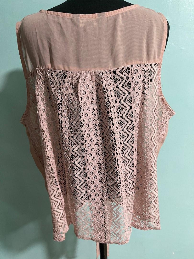 Pink Sleeveless (Category: Sleeveless) located in Pototan. Submitted by cconst (Listing ID 1189610170, Image 2). Description: Fits Small-Med.