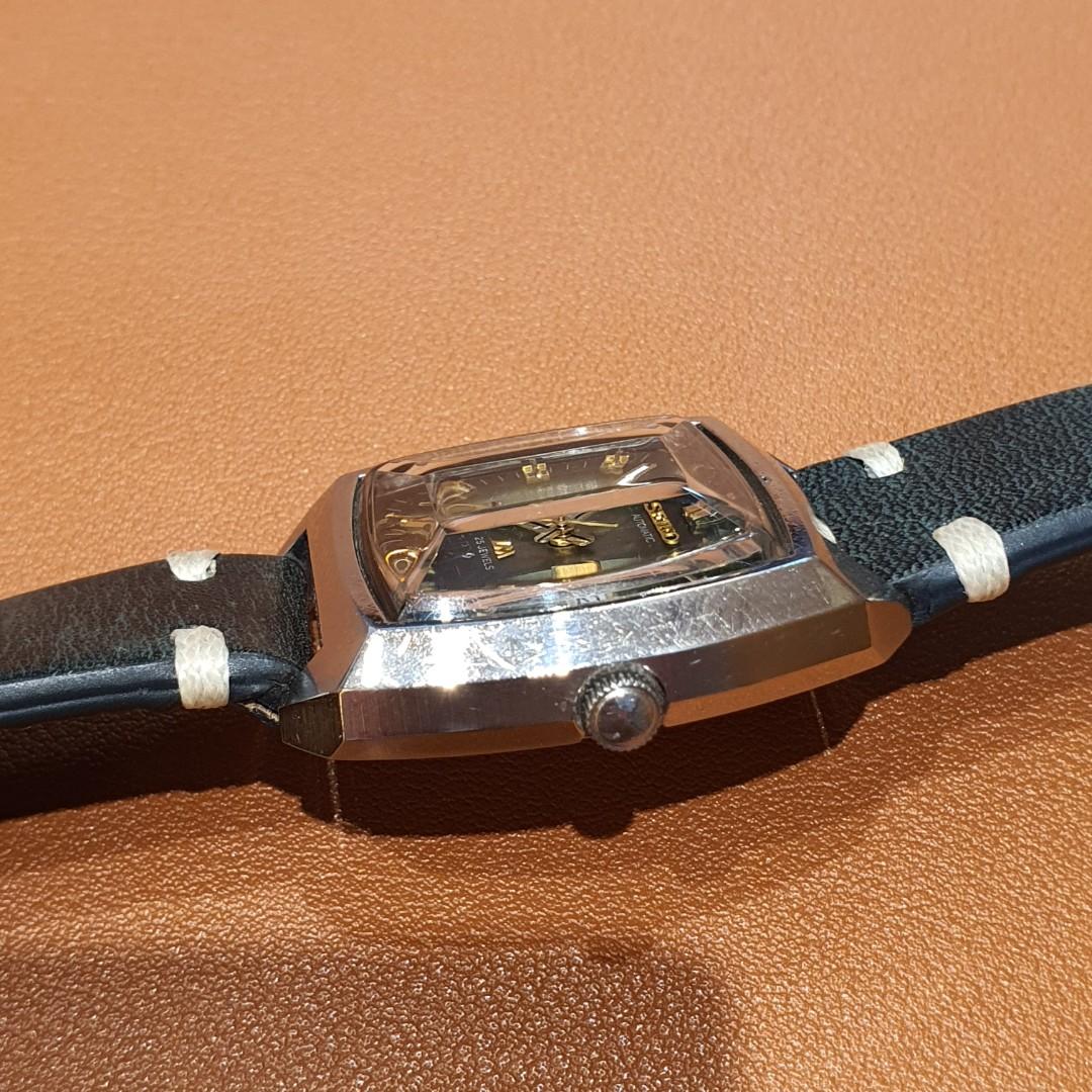 Seiko green square 2025