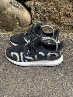 Sepatu Second / Bekas Pakai Discovery Size 42 / 26.5