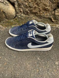Sepatu Second / Bekas Pakai Nike Court Majestic Suede size  43 / 27.5