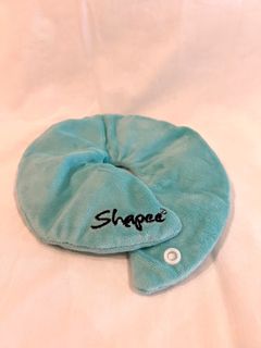 (Category: ) located in . Submitted by wardrobe.wawa (Listing ID 1189630516, Image 1). Description: .